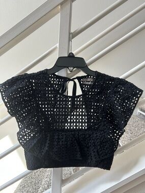Urban Outfitters Eva Black Eyelet Lace Crop Top 🖤 Ruffle Flutter Sleeve M